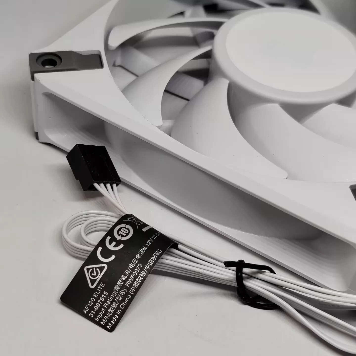 Ventilador de caja Corsair AF1 - Case Fan Controller reseña y precio